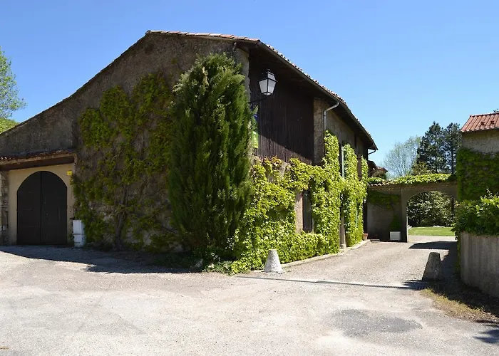 Chambres D'hotes Domaine Du Hameau Baylesse 3*