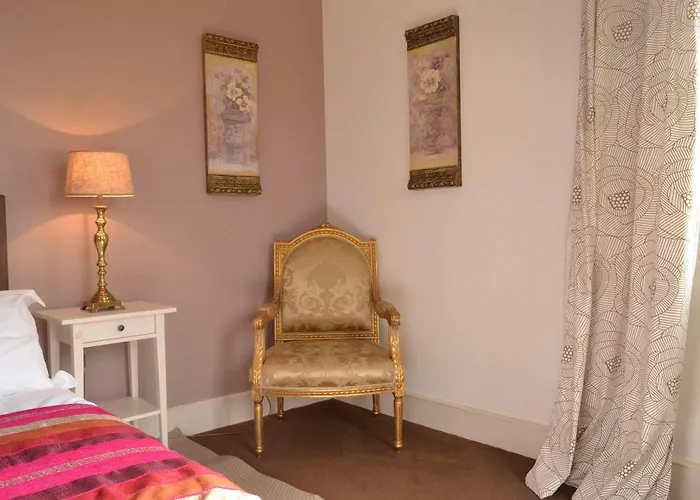 게스트하우스 Chambres D'hotes Domaine Du Hameau Baylesse