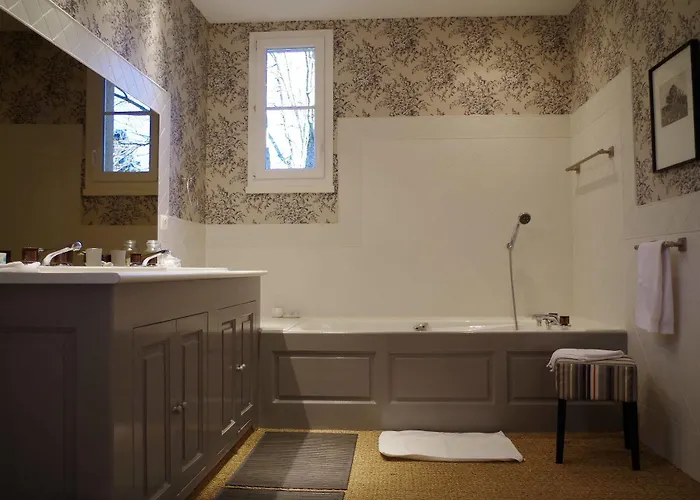 게스트하우스 Chambres D'hotes Domaine Du Hameau Baylesse Saint-Jean-d'Aigues-Vives